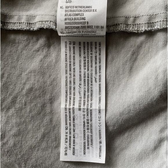 Abercrombie & Fitch Vest Womens Small Green Camouflage Snap Pockets Cinch Waist - Picture 11 of 13